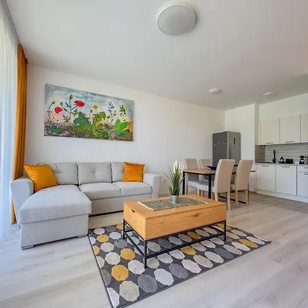 Silverbay Garden Apartment Siofok