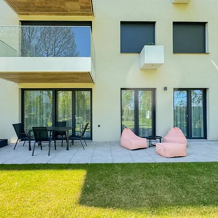 Silverbay Garden Apartment Siofok