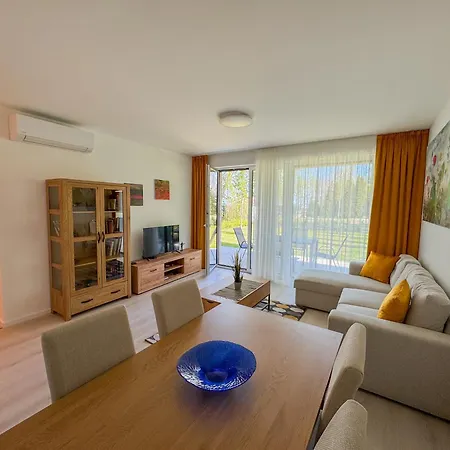 Silverbay Garden Apartment Siofok